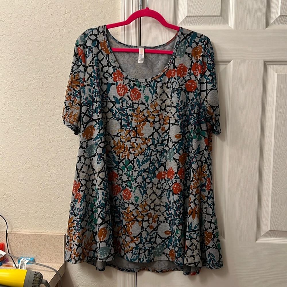 XL LulaRoe Perfect T
